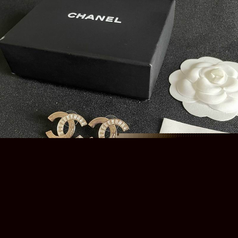 Chanel Earring 04yxs380